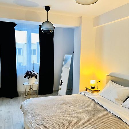Airport Gardens Loft Apartment Otopeni Exterior foto