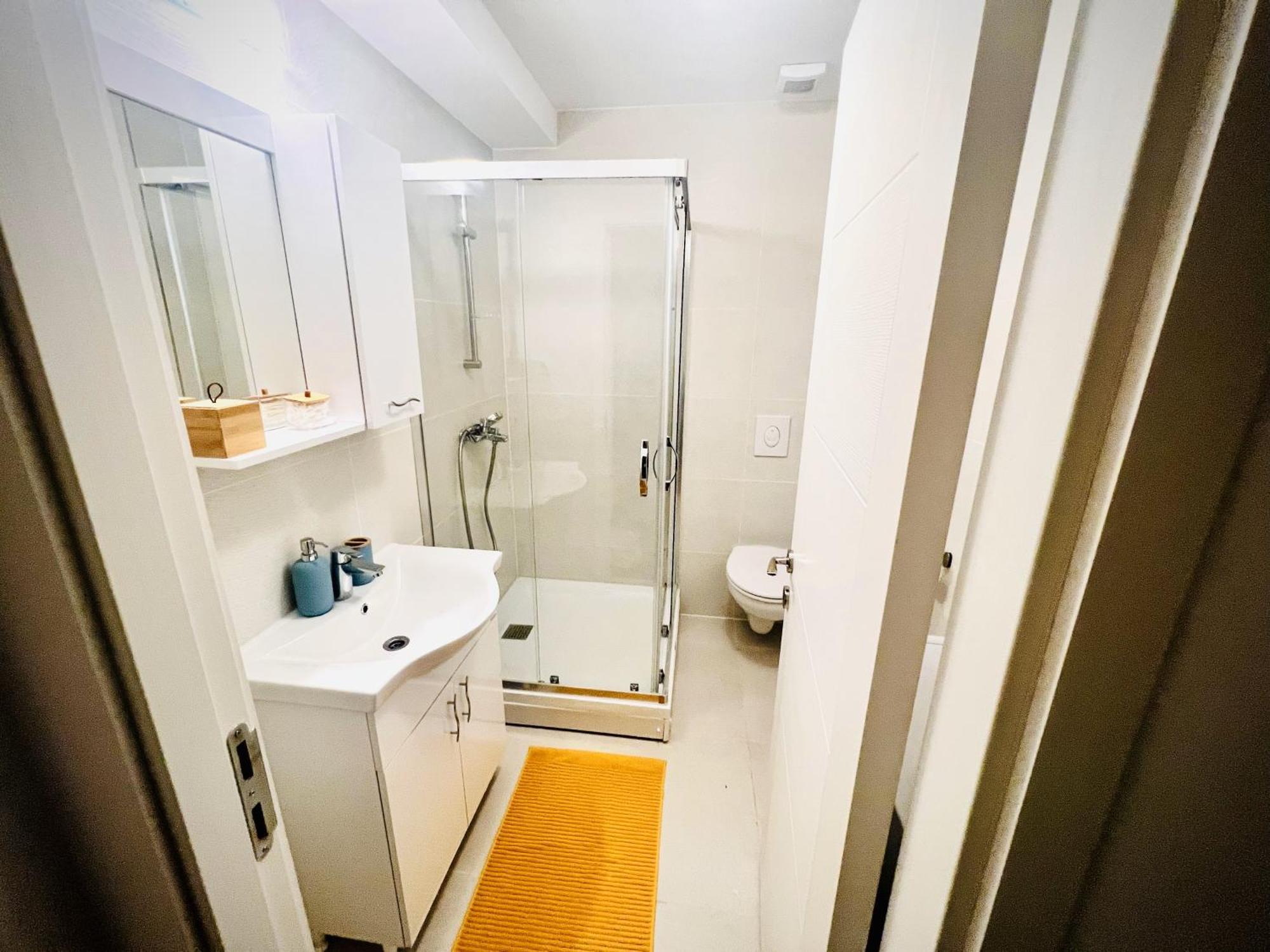 Airport Gardens Loft Apartment Otopeni Exterior foto