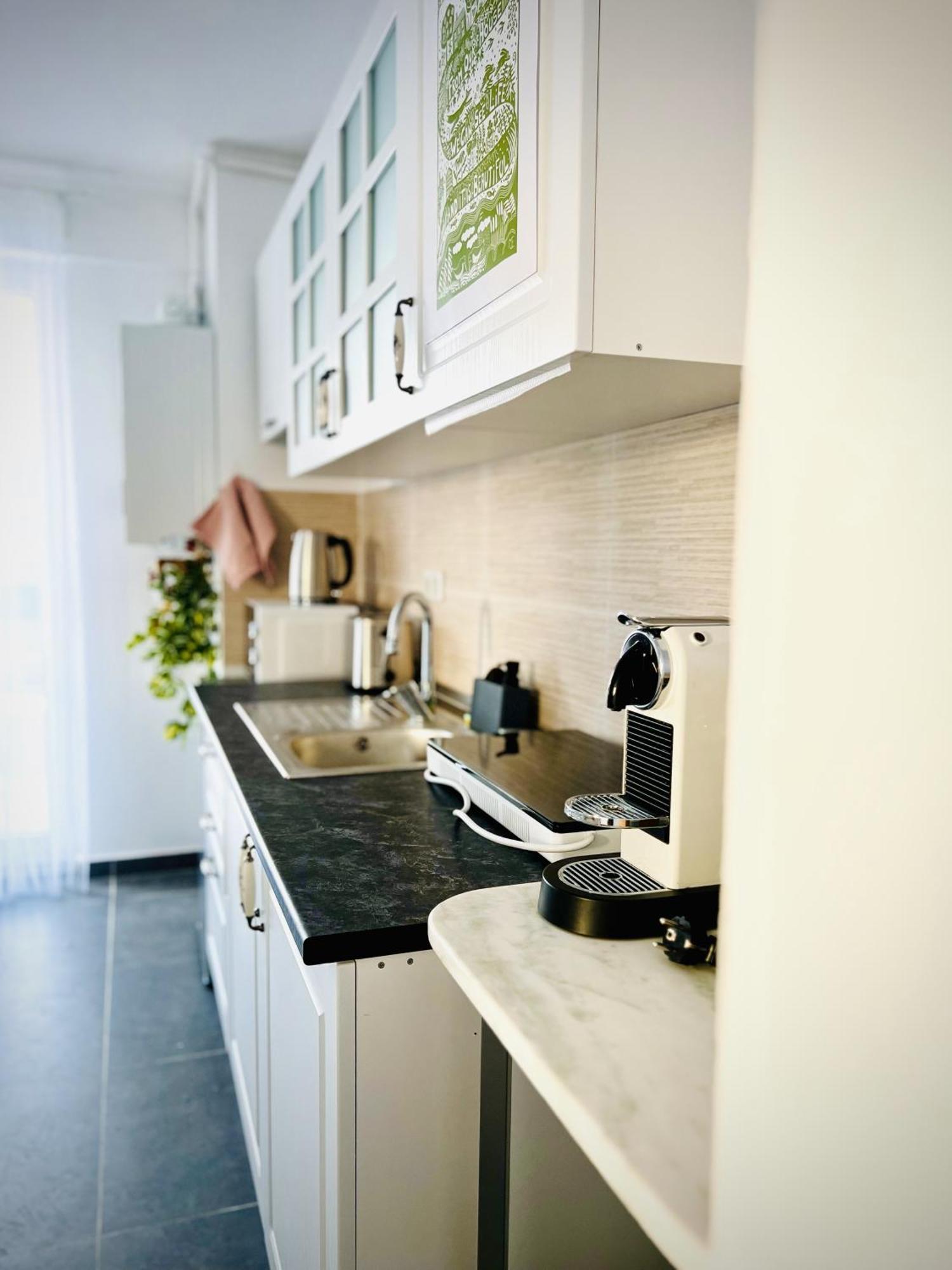 Airport Gardens Loft Apartment Otopeni Exterior foto